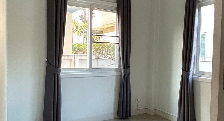 For sale 3 bedrooms house in Mueang Chiang Mai, Chiang Mai