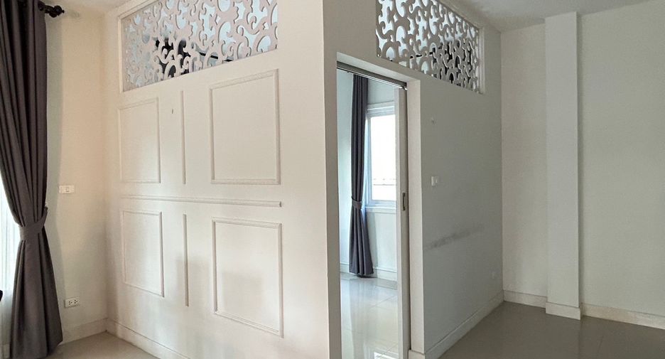 For sale 3 bedrooms house in Mueang Chiang Mai, Chiang Mai