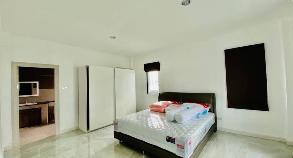 À louer 5 chambres villa à Bang Lamung, Chonburi