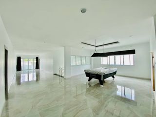 À louer 5 chambres villa à Bang Lamung, Chonburi