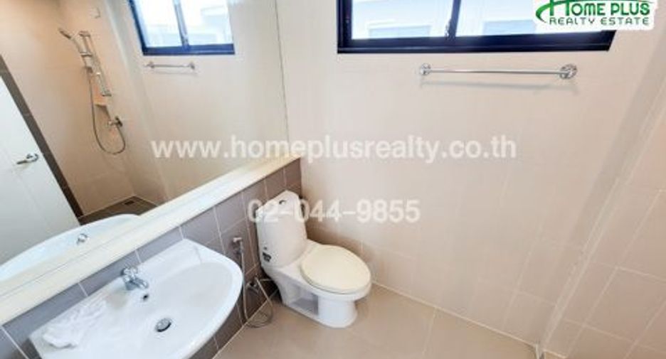 Casa adosada en venta de 3 habitaciones en Chom Thong, Bangkok