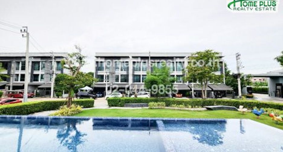 Casa adosada en venta de 3 habitaciones en Chom Thong, Bangkok
