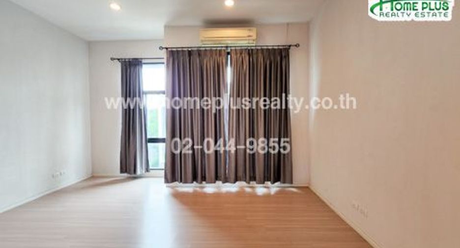 Casa adosada en venta de 3 habitaciones en Chom Thong, Bangkok
