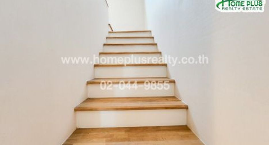 For sale 3 bed townhouse in Chom Thong, Bangkok
