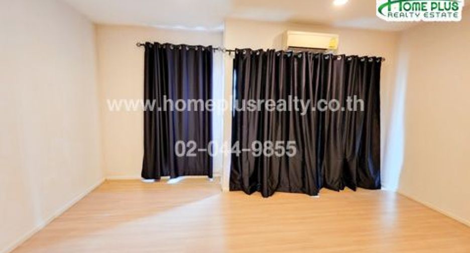 Casa adosada en venta de 3 habitaciones en Chom Thong, Bangkok