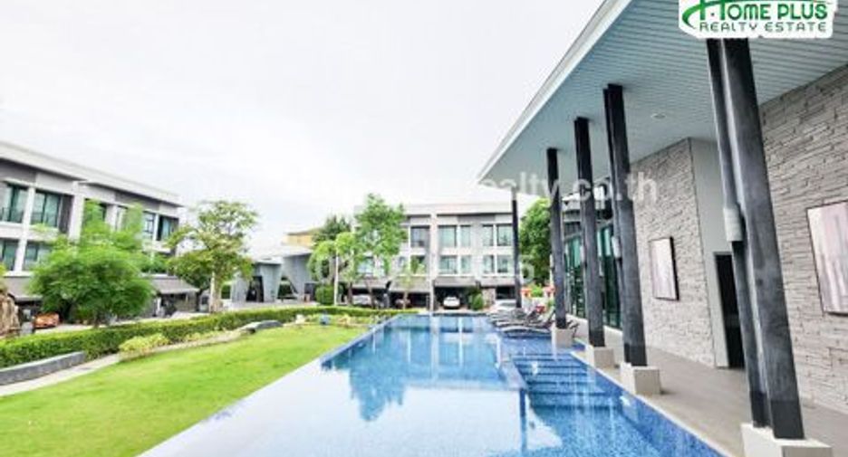 Casa adosada en venta de 3 habitaciones en Chom Thong, Bangkok