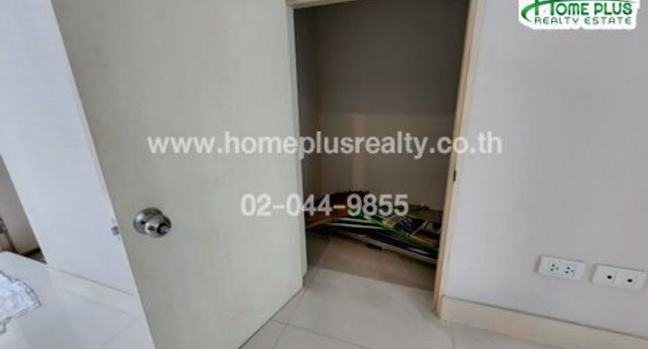 Casa adosada en venta de 3 habitaciones en Chom Thong, Bangkok