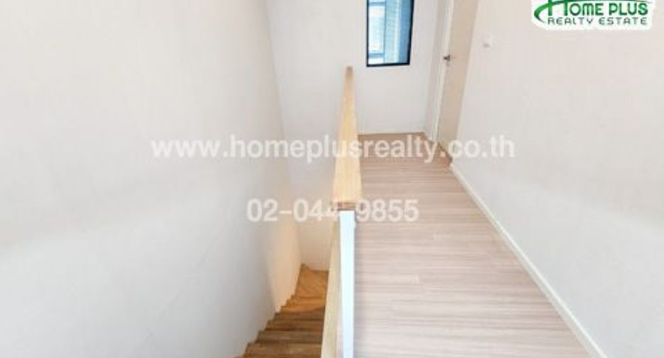 Casa adosada en venta de 3 habitaciones en Chom Thong, Bangkok