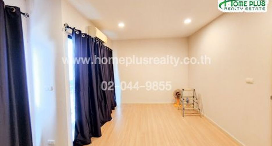 Casa adosada en venta de 3 habitaciones en Chom Thong, Bangkok