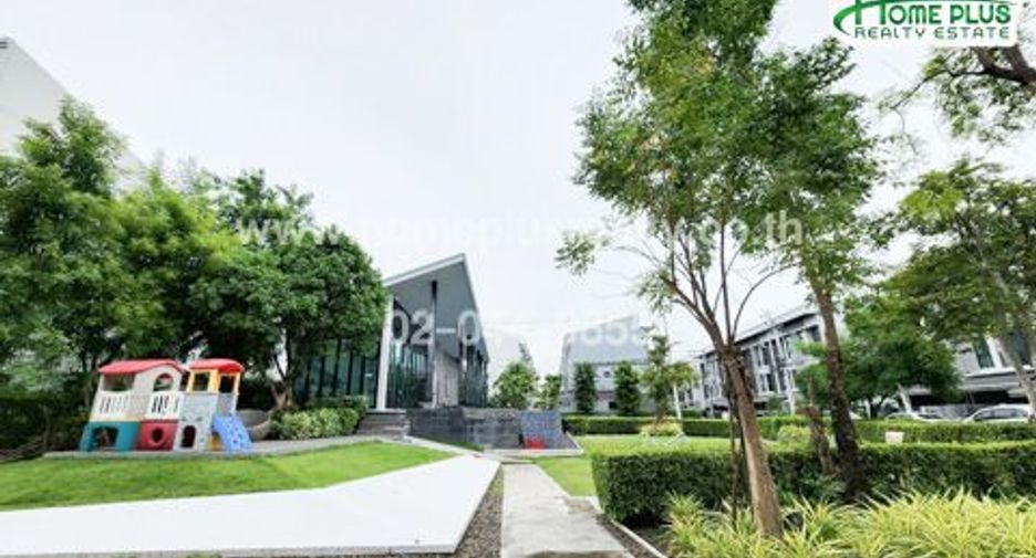 Casa adosada en venta de 3 habitaciones en Chom Thong, Bangkok