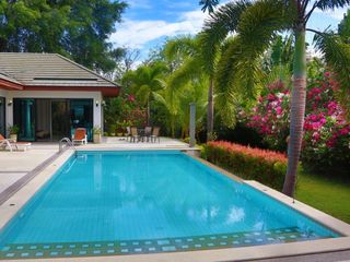 For rent 4 bedrooms villa in Mueang Phuket, Phuket