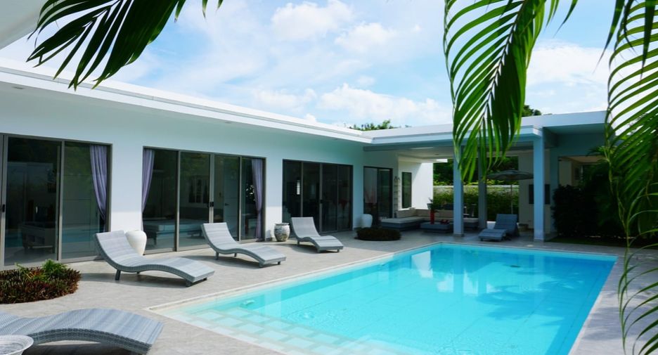 Villa en alquiler de 4 habitaciones en Mueang Phuket, Phuket