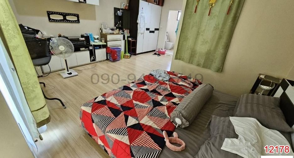 For sale 3 bedrooms house in Phasi Charoen, Bangkok