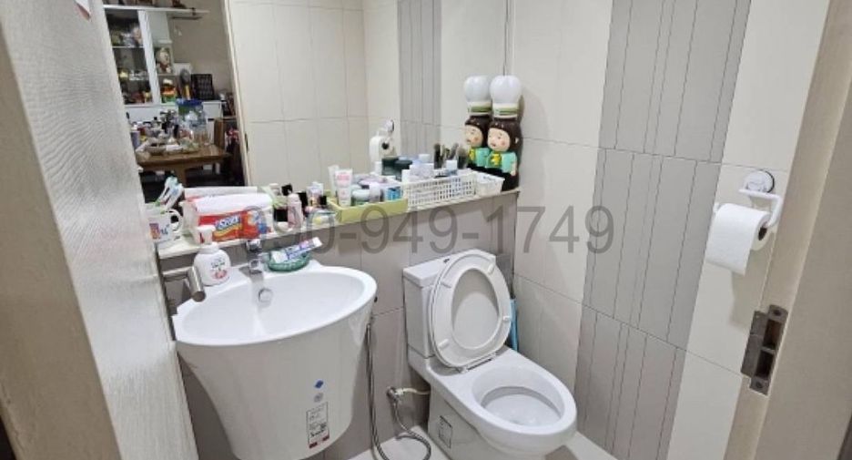 For sale 3 bedrooms house in Phasi Charoen, Bangkok