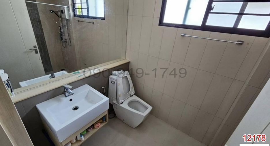 For sale 3 bedrooms house in Phasi Charoen, Bangkok