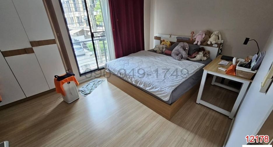 For sale 3 bedrooms house in Phasi Charoen, Bangkok