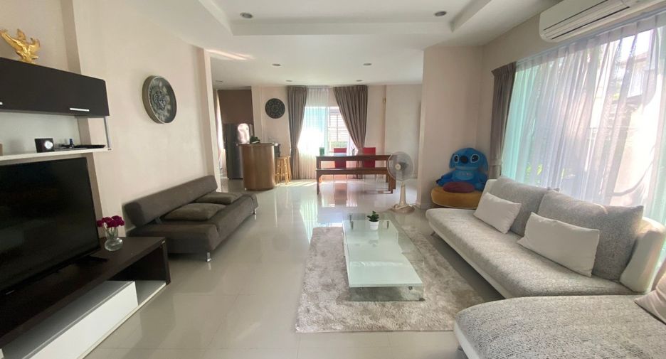 Haus zur Miete mit 3 Zimmer in Lat Krabang, Bangkok