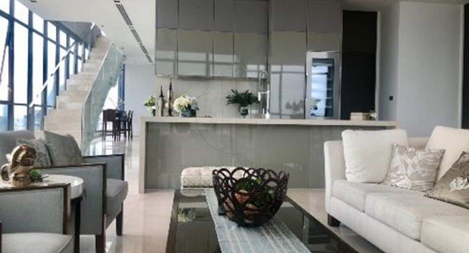ขาย 3 ห้องนอน คอนโด ใน คลองเตย, กรุงเทพฯ