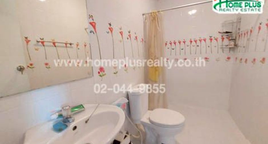 À vendre 3 chambres maison de ville à Bang Bua Thong, Nonthaburi