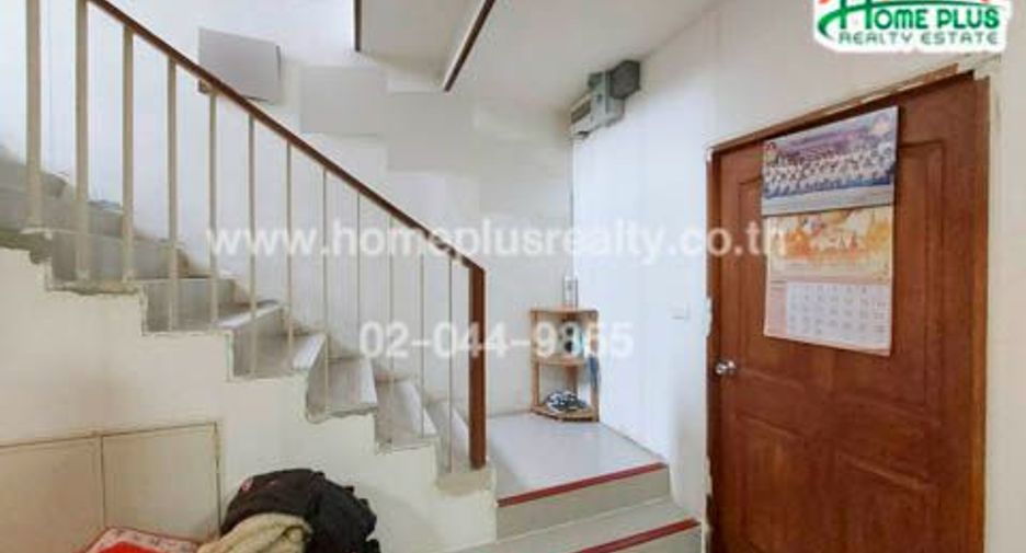 À vendre 3 chambres maison de ville à Bang Bua Thong, Nonthaburi