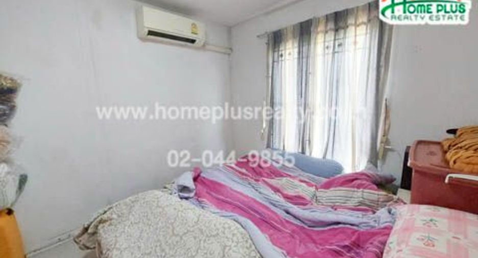 À vendre 3 chambres maison de ville à Bang Bua Thong, Nonthaburi