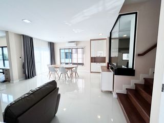 出租 和 出售 4 卧室 独立屋 在 Prawet, 曼谷