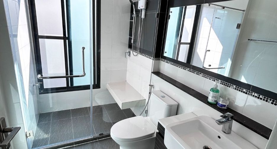 For rent and for sale 4 bedrooms house in Prawet, Bangkok