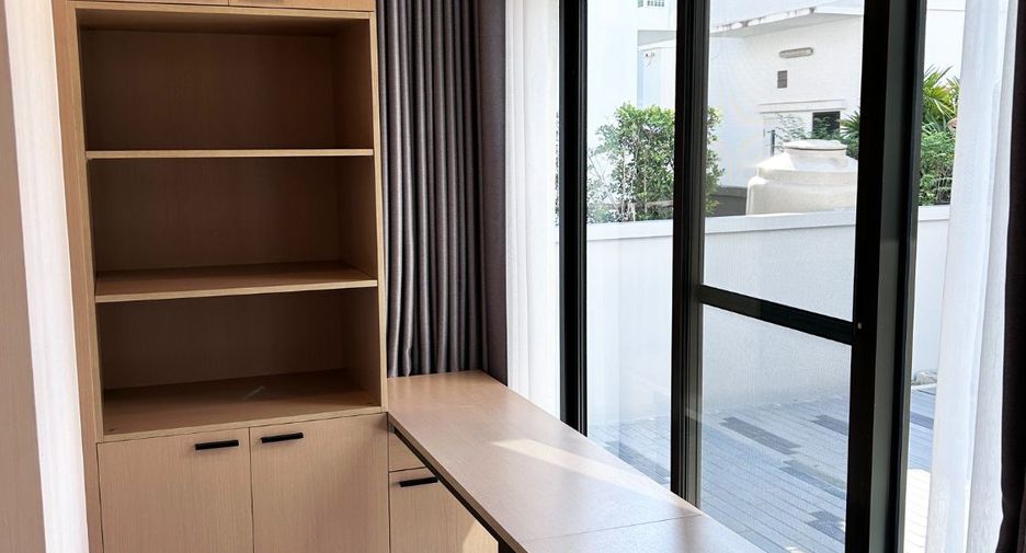 For rent and for sale 4 bedrooms house in Prawet, Bangkok
