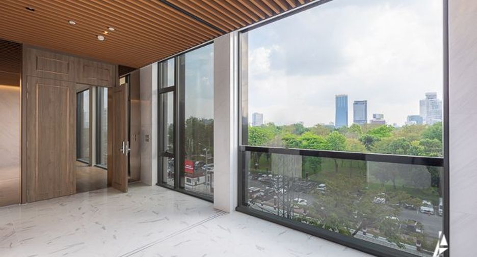 For sale 3 bedrooms condo in Pathum Wan, Bangkok