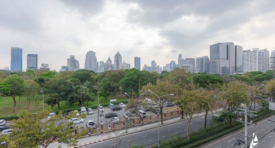 For sale 3 bedrooms condo in Pathum Wan, Bangkok