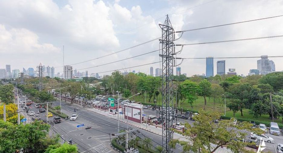 For sale 3 bedrooms condo in Pathum Wan, Bangkok
