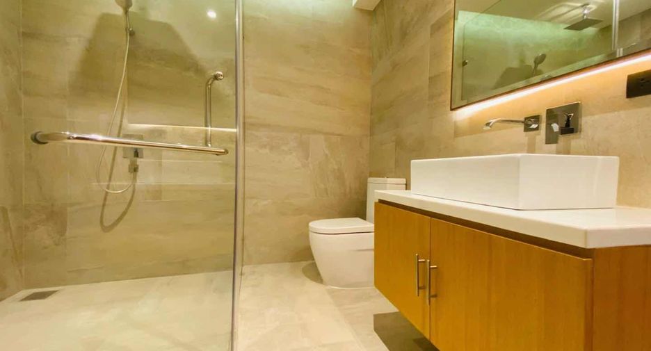 For sale 5 bedrooms condo in Kathu, Phuket