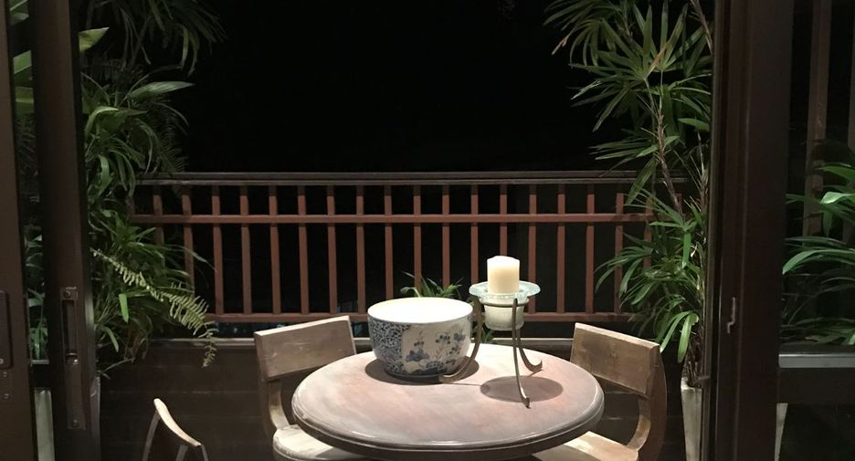 For sale 3 bedrooms condo in Yan Nawa, Bangkok