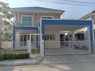 For sale 4 bed townhouse in Bang Bo, Samut Prakan