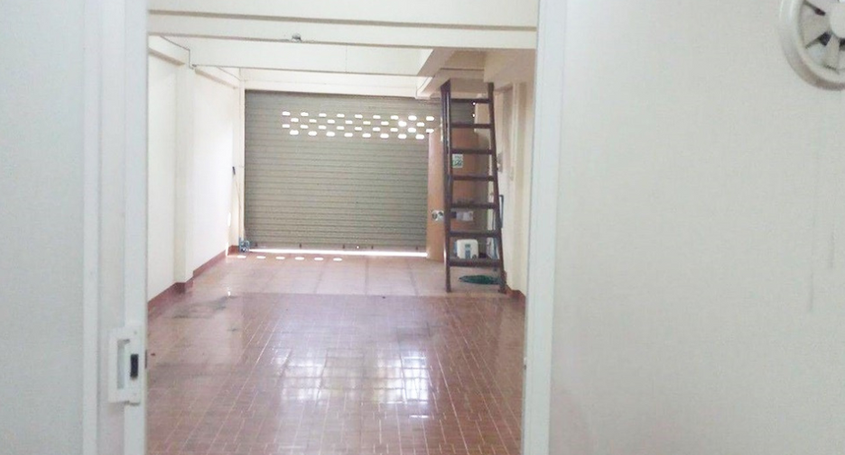 For sale 2 bed retail Space in Mueang Chiang Mai, Chiang Mai