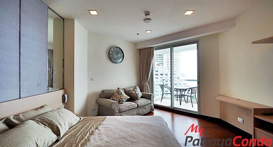 For sale studio condo in Bang Lamung, Chonburi