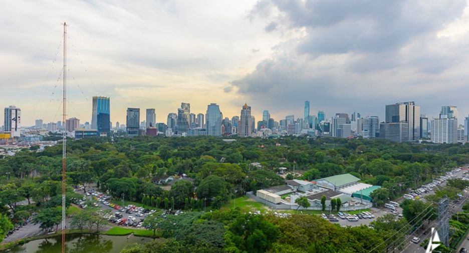 For sale 2 bedrooms condo in Pathum Wan, Bangkok