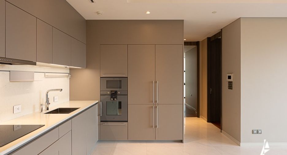 For sale 2 bedrooms condo in Pathum Wan, Bangkok