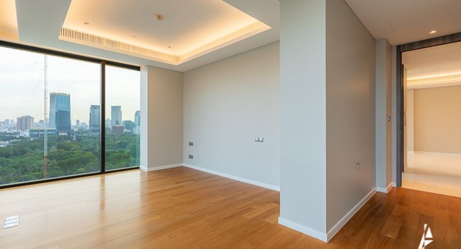 For sale 2 bedrooms condo in Pathum Wan, Bangkok