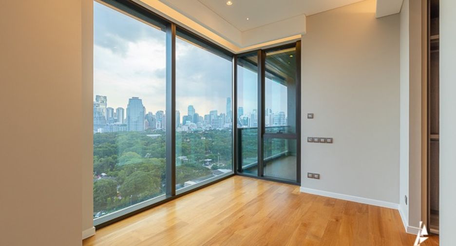 For sale 2 bedrooms condo in Pathum Wan, Bangkok