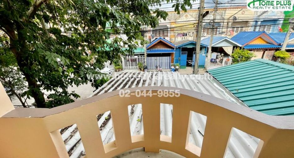 For sale 3 bedrooms townhouse in Sai Mai, Bangkok