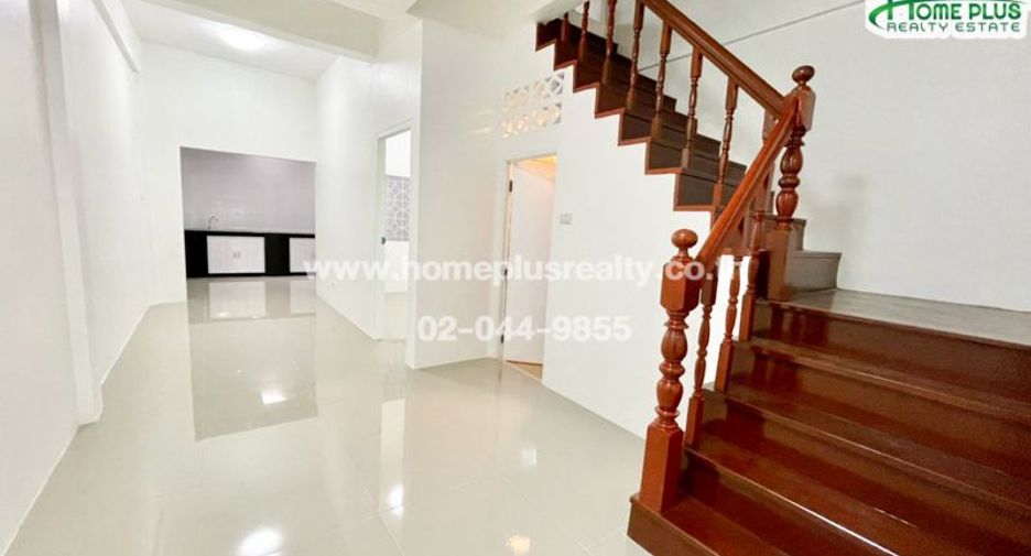 For sale 3 bedrooms townhouse in Sai Mai, Bangkok