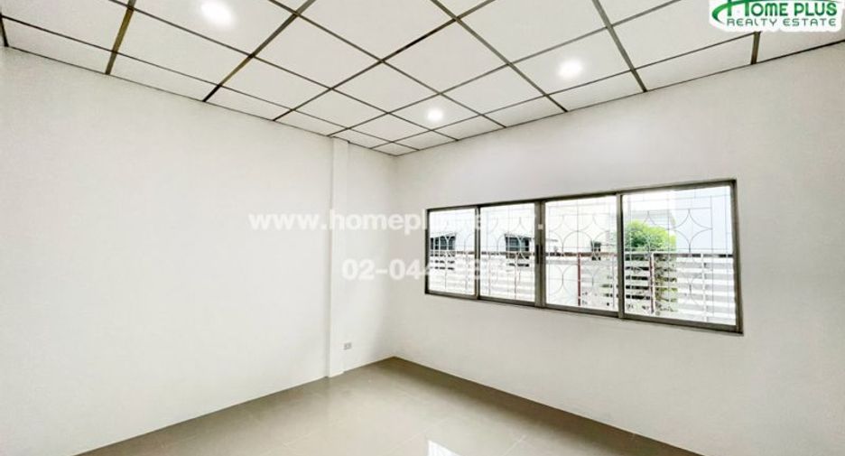 For sale 3 bedrooms townhouse in Sai Mai, Bangkok