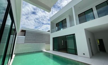 For sale 5 bed villa in Sattahip, Chonburi