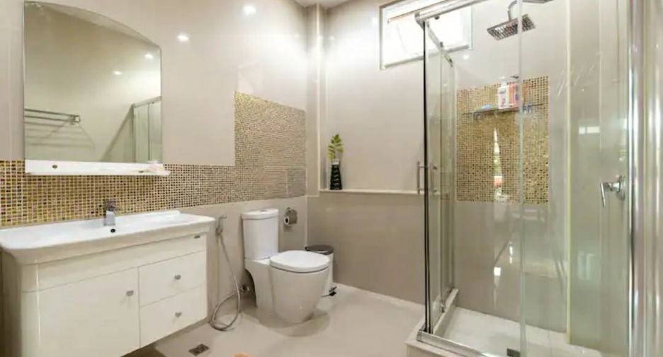 À vendre 5 chambres maison à Saraphi, Chiang Mai