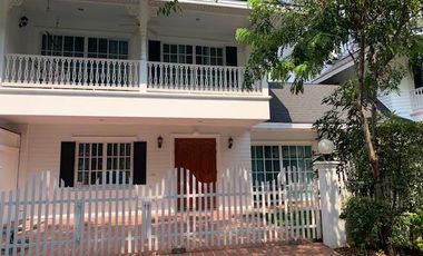 Casa en alquiler de 3 habitaciones en Mueang Samut Prakan, Samut Prakan