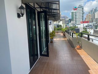 Haus zur Miete mit 1 Zimmer in Watthana, Bangkok