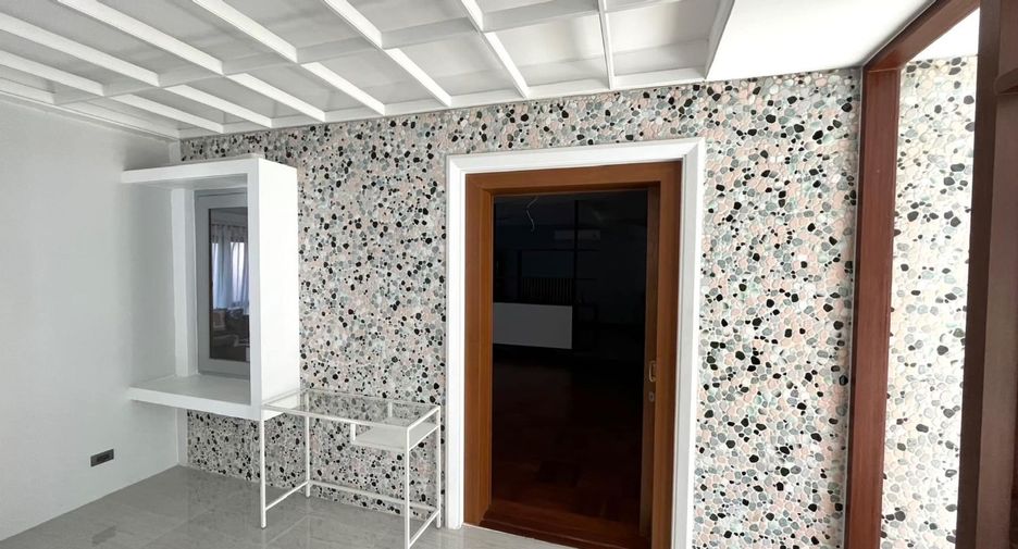Casa en alquiler de 3 habitaciones en Phaya Thai, Bangkok