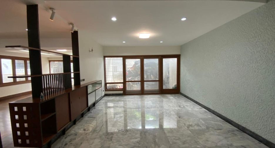 Casa en alquiler de 3 habitaciones en Phaya Thai, Bangkok
