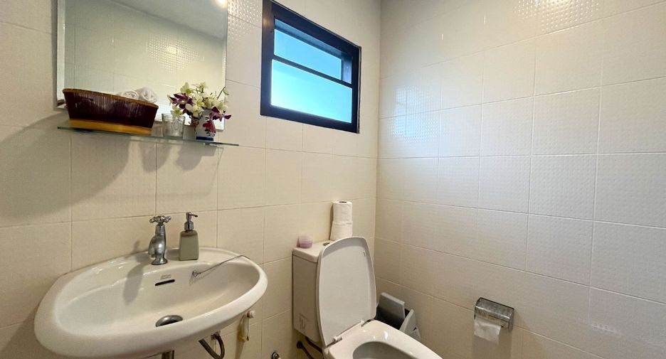 For rent 10 bedrooms retail Space in Takua Pa, Phang Nga